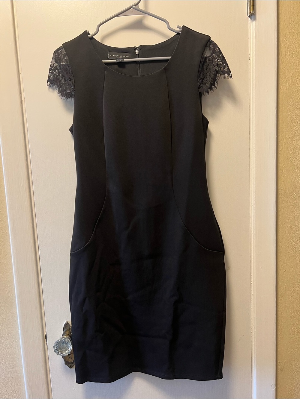 Simply Styled Black Lace Cap-Sleeve Sheath Dress